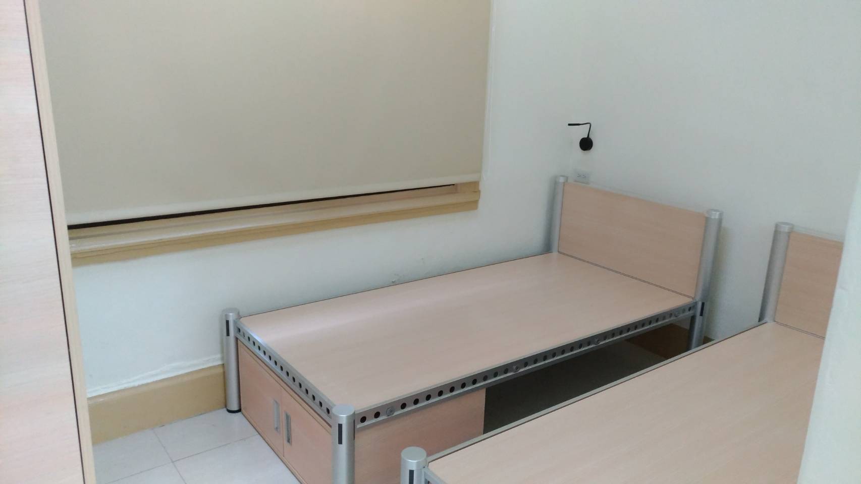 臥龍宿舍-房間床鋪